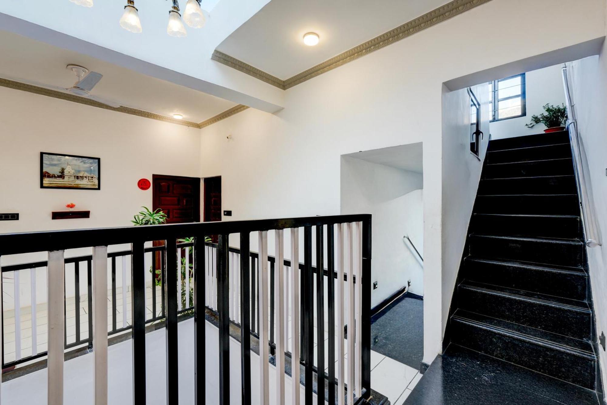 Hotel O Lake N Hill View Ουνταϊπούρ Εξωτερικό φωτογραφία